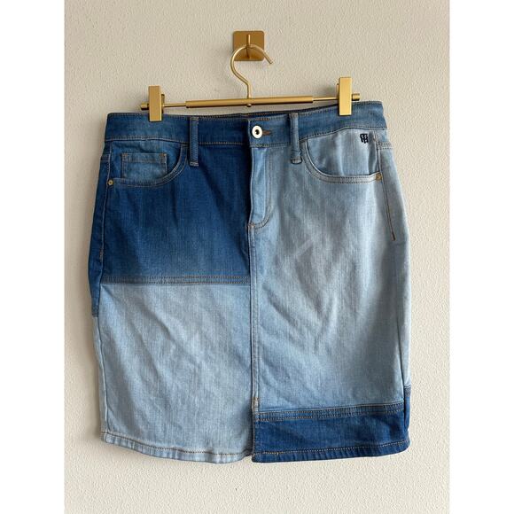 Tommy Hilfiger Patchwork Denim Mini Skirt Blue Two-Tone Y2K Style Size 8 - Picture 1 of 7